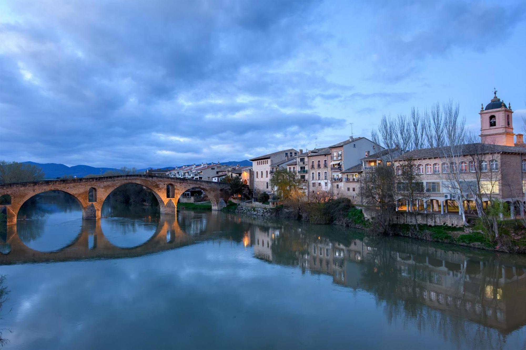 Albergue Estrella Guia Puente la Reina Exterior foto